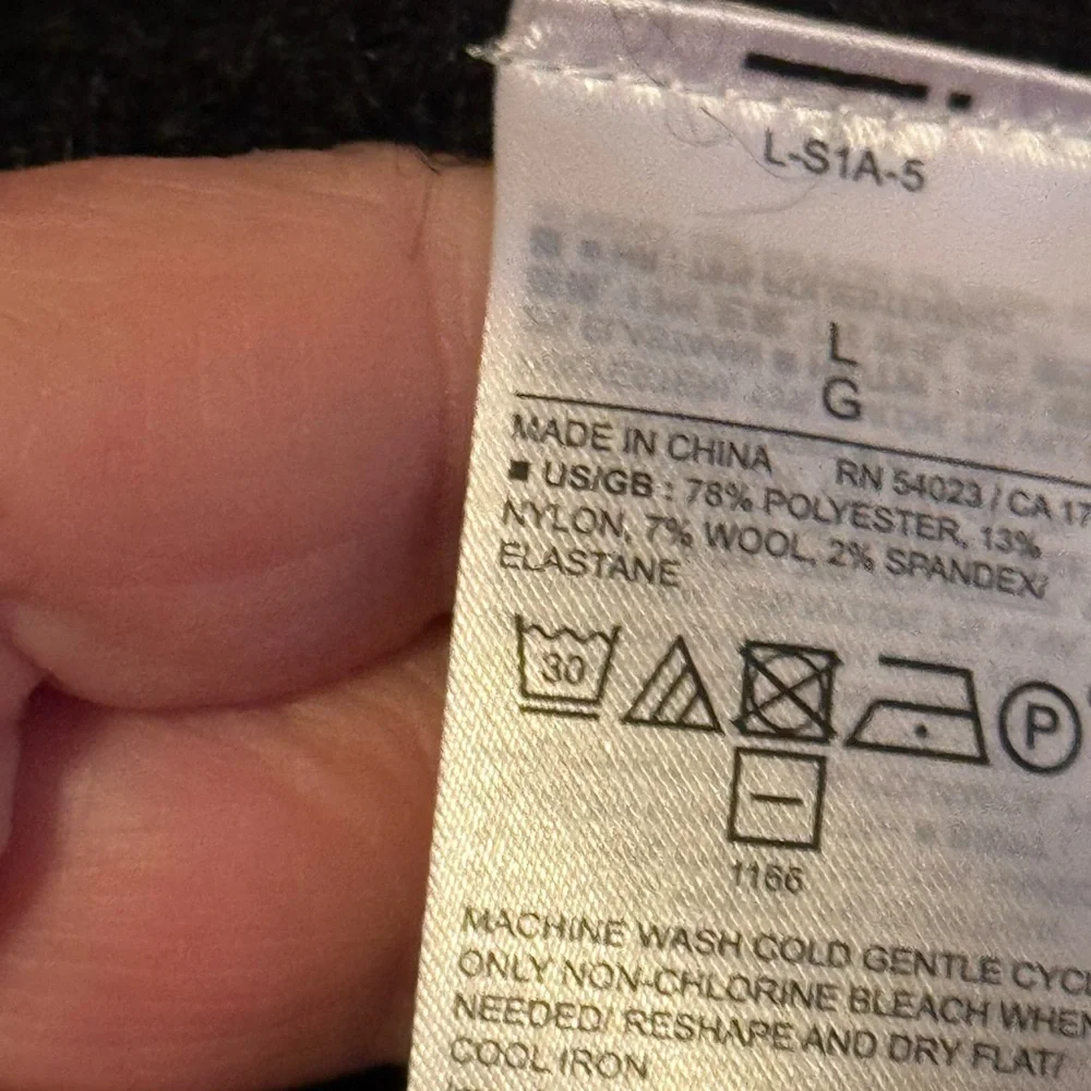 GAP Women's Charcoal Crew Neck Sweater - Picture 8 of 8